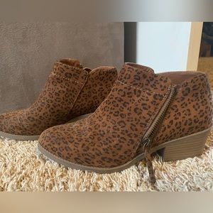 Time and tru leopard booties